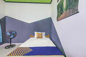 OYO Life 3119 Hotel Kurnia