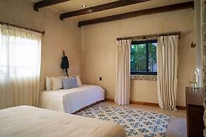 Mero Mero Hotel