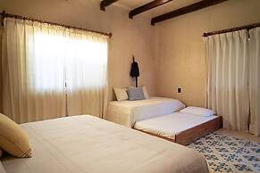 Mero Mero Hotel