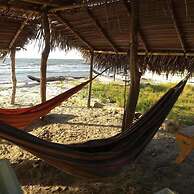Urantia Beach Hostel & Camping