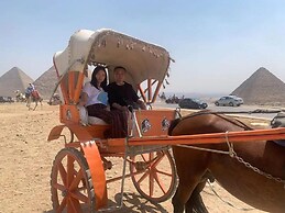 Nefertari Pyramids View Inn