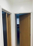 Immaculate 2-bed Apartment in Leigh