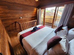 Jineng Guest House By The Swand