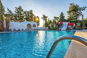 Dream Holiday Resort