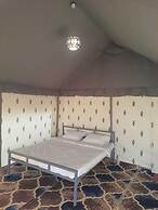 DESERT INN CAMP