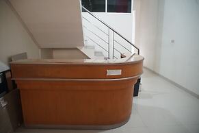 Hotel O Enjoy Homestay & Cafe