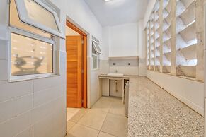 Kikambala Modern Apartment with Balcony