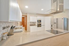 Kikambala Modern Apartment with Balcony