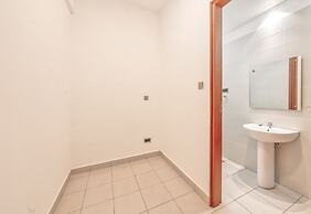 Kikambala Modern Apartment with Balcony