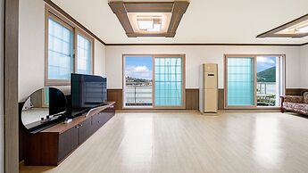 Geoje Youngsu Pension