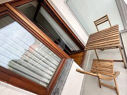 Spacious 2 Bedroom App in the Center With Terrace