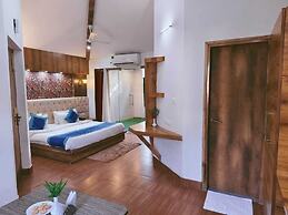 Royals Moonlight Resort