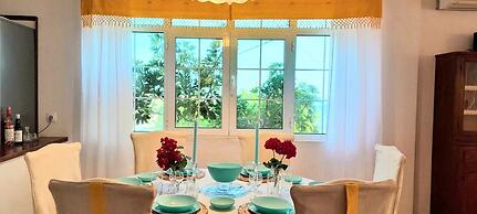 EMPHASIS Traditional House