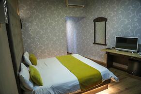 Eden Hotel
