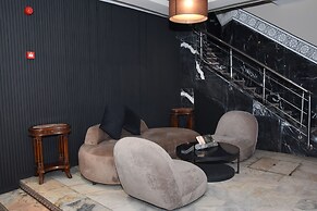 Cadé Hotel