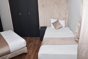 Cadé Hotel