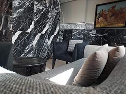 Cadé Hotel