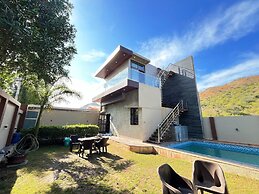 GoBravo 2BR Lux Villa wt Pvt Pool Udapur