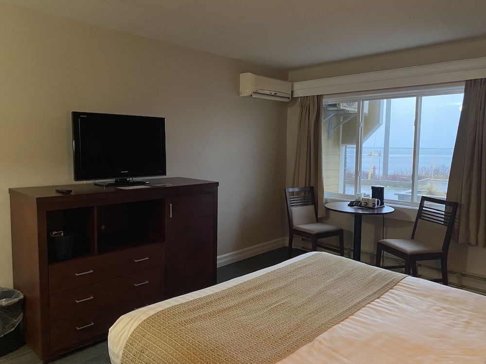 Ocean View Hotel