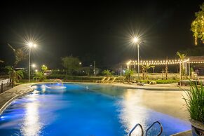 Sky Bay Lodge