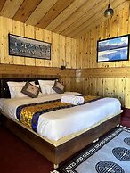 Pangong Pearl