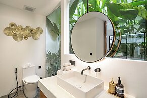 Red Sunset Villa by Betterplace