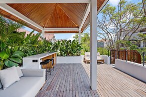 Red Sunset Villa by Betterplace