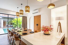 Red Sunset Villa by Betterplace