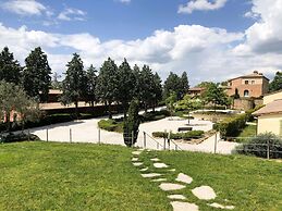 Luxury resort in the Tuscan countryside