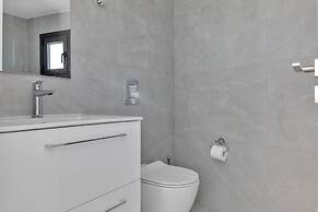 Phaedrus Living: Alkminis Seaview Suites Litore