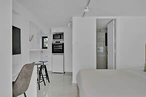Phaedrus Living: Alkminis Seaview Suites Litore