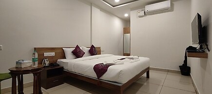 Hotel Amulya Regency