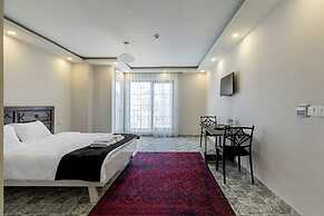 The Red Tent Grand Suites