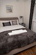 7 Guests - 3 Bedrooms - Parking - Pet Friendly
