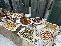RASODA HOTEL AND RESTAURANT