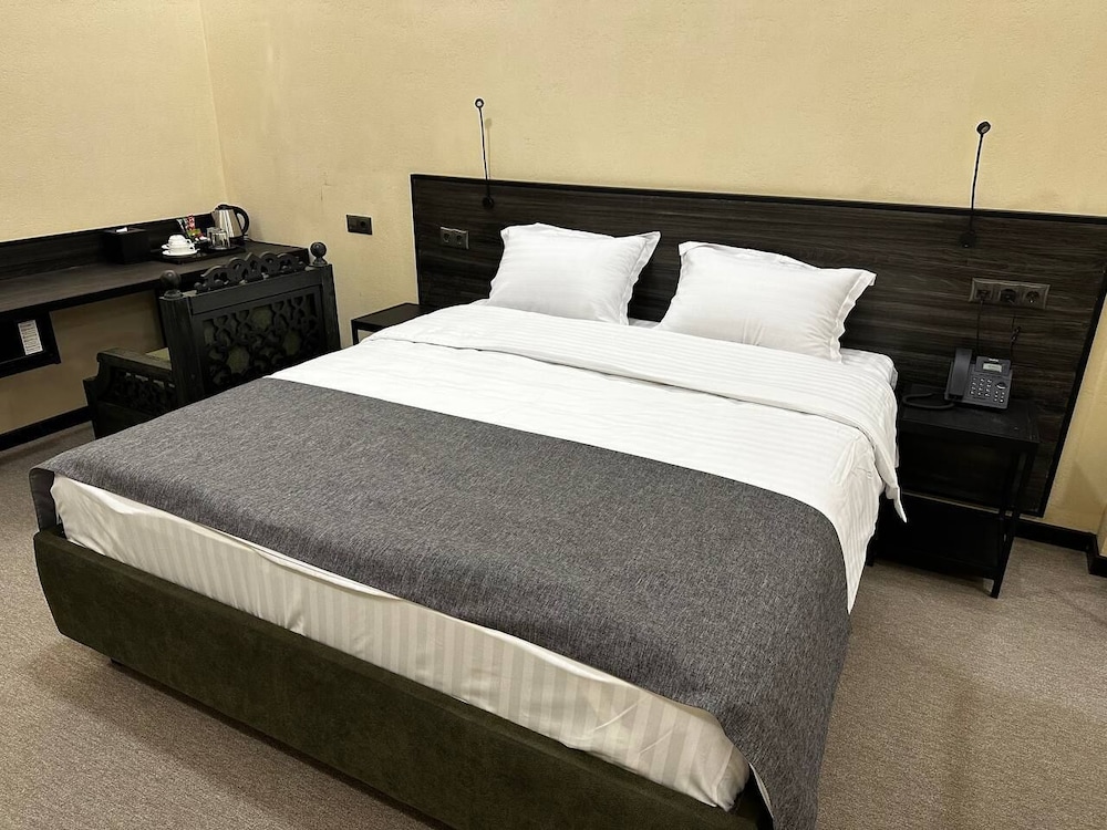 RASODA HOTEL AND RESTAURANT