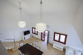 Beachfront 7BR Villa with Pool & Maid