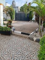 La Cafecito Bistro and accommodation