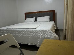 House - Sleeps 8 - Parking - Garden