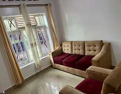 House - Sleeps 8 - Parking - Garden