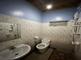 House - Sleeps 8 - Parking - Garden
