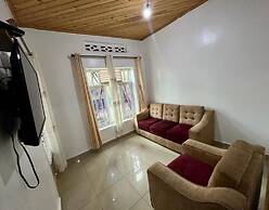 House - Sleeps 8 - Parking - Garden