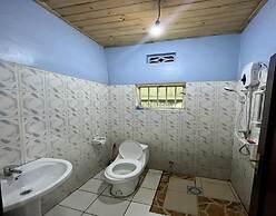 House - Sleeps 8 - Parking - Garden