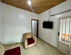 House - Sleeps 8 - Parking - Garden