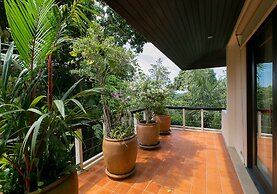 Katamanda Villa Chanti pool with gardens near Kata beach