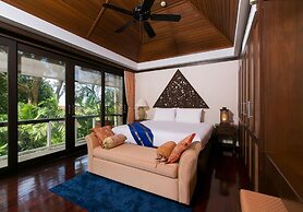 Katamanda Villa Chanti pool with gardens near Kata beach