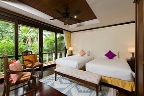 Katamanda Villa Chanti pool with gardens near Kata beach