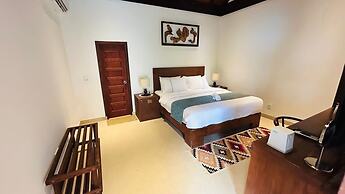 Atholhu Residence