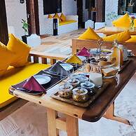 Atholhu Residence