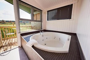 Silverwood Luxury Lodge Resort